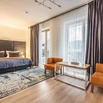 Fomich Lodge *