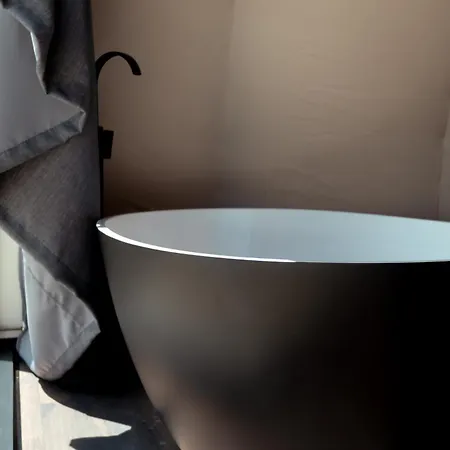 Fomich 山林小屋 *